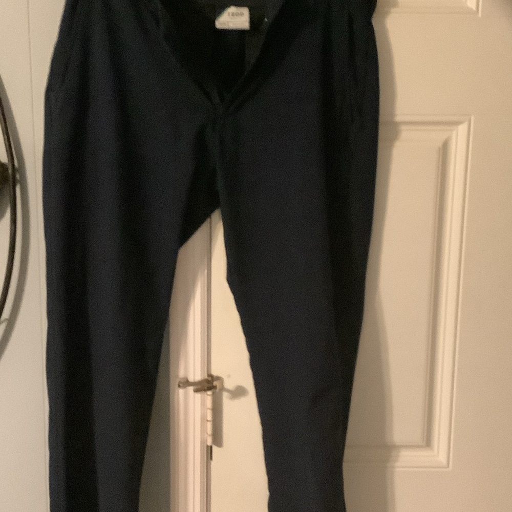 Izod Men's Navy 33/30 dri‎ fit golf Pants